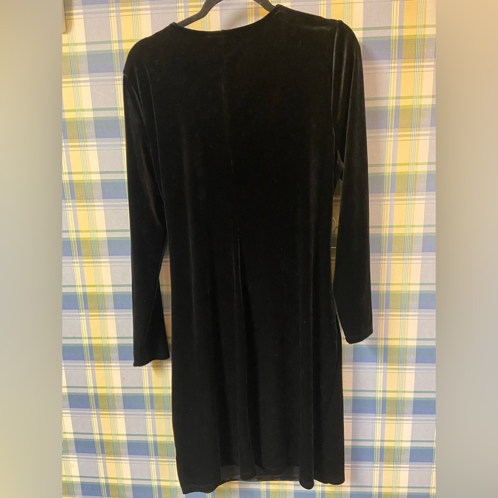 Beautiful black velvet dress - Picture 2 of 4